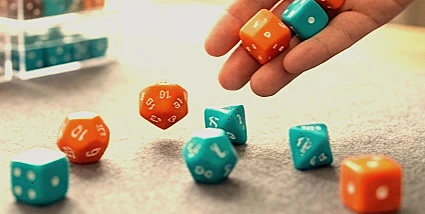 Juegos de dados divertidos y dinámicos para todas las edades en Sacamos los Juegos