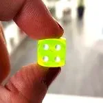 dados-pequeños-traslucidos.webp